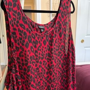 Torrid NWOT red and black  animal print 6 x